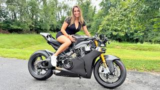 Building the Worlds First Full Carbon 2026 Panigale V4!!!