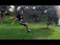 Equilibrio y agilidad haciendo slackline