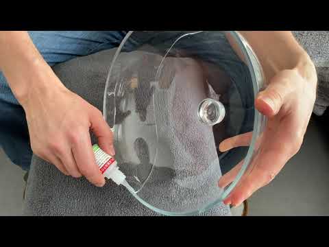 Glas kleben. Reparatur einer Glaskuppel mit Midiar Klebstoff