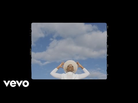 Zoë Modiga - SINENKANI (Official Music Video)