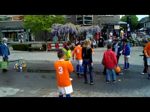 Elistha F1 rondrit door Elst na winnen bekerfinale 2010.mp4