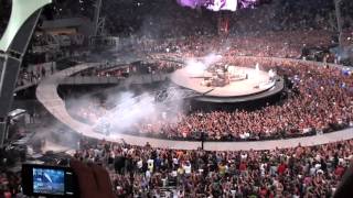 U2 live in Athens - intro with David Bowie&#39;s Space Oddity-Retrurn of the stingray guitar