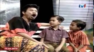 Download lagu Jalil Hamid Lawak Lagu Ayam Bukan MaharajaLawak mp3