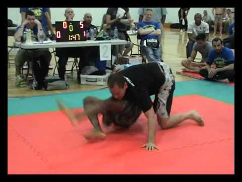 Noel (Tubarao) Bartley vs Christopher Hermanstad Grapplers Showdown no gi open weight class  2009