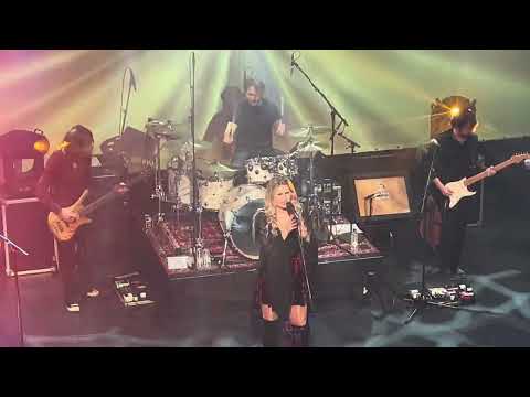 Mostly Autumn , White Rainbow