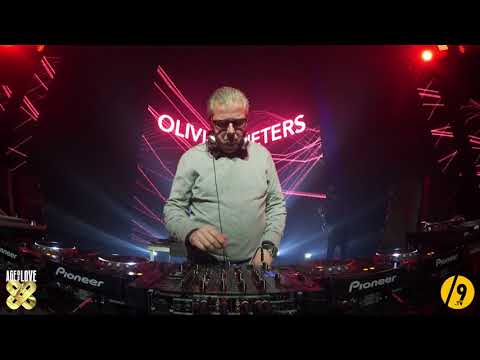 OLIVIER PIETERS ● 10 YEARS AGE OF LOVE/SLASH9.TV