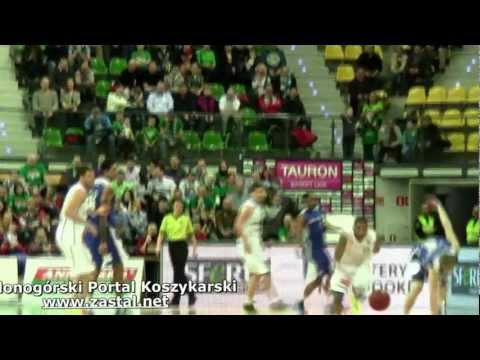 www zastal net   Przechwyt i wsad Waltera Hodge'a w meczu Stelmet Kotwica