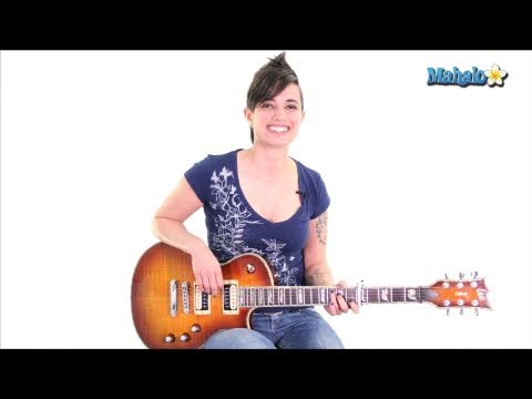 How to Play "Super Bass" by Nicki Minaj on Guitar