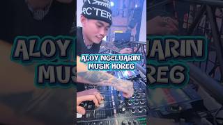 Download lagu PUTAR DJ HOREG DI CLUB LANGSUNG THOMAS ALFA MENANGIS MELIHAT INI mp3