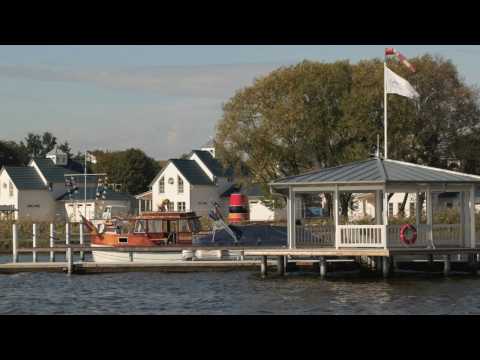 download lagu mp3 mp4 Wellnesshotel Brandenburg, download lagu Wellnesshotel Brandenburg gratis, unduh video klip Wellnesshotel Brandenburg