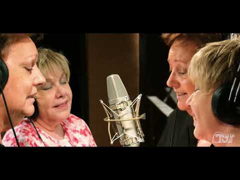 Karina y Estíbaliz - Luna de miel  (del álbum "Todos juntos por el Rock and Roll")