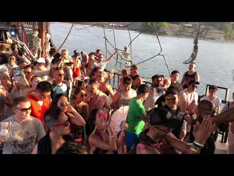 Roger Shah Playing "Roger Shah & Inger Hansen - Castles In The Sky (Uplifting Mix)"@Unkonscious 2020