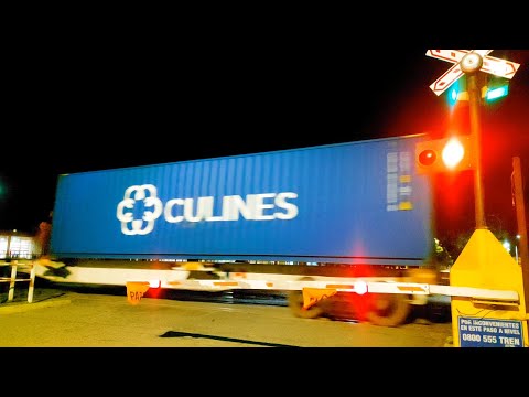 [4K] Lindo, variado y colorido tren vacio de NCA pasando por Marcos Juárez rumbo al oeste!!!!!!