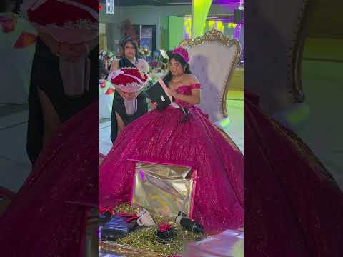 Regalo sorpresa quinceañera, primera parte. #quinceañera #fiestaprivada #15anos #regalosorpresa
