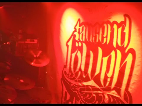 TAUSEND LÖWEN UNTER FEINDEN - KARMA