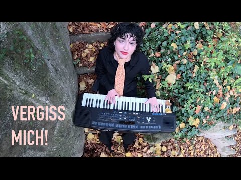 Lisette Noelia - VERGISS MICH!