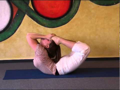Purna Dhanurasana Yoga Bogen