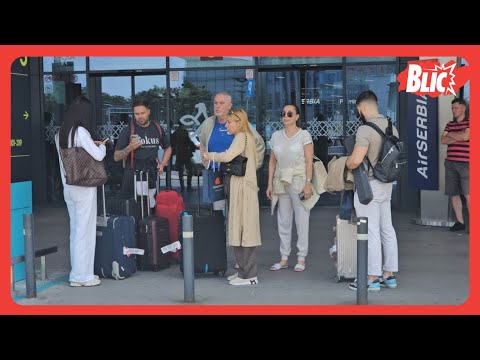 CECA, BOGDANA I LIDIJA ZAJEDNO NA AERODROMU: U ruci papreno skupa torba, a tek Bogdanine patike