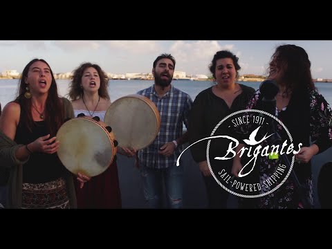 Orchestra Tavola Tonda - "Brigante se more" (Live on the boat: S/V Brigantes)