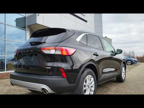 Ford Kuga Titanium  vs Titanium X