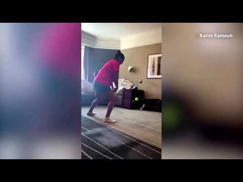 テニス選手は検疫で創造的になる (Tennis players get creative in quarantine)