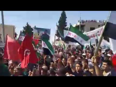 مظاهرة في مدينة معرة النعمان في ريف إدلب في جمعة "الحرية للمعتقلين"