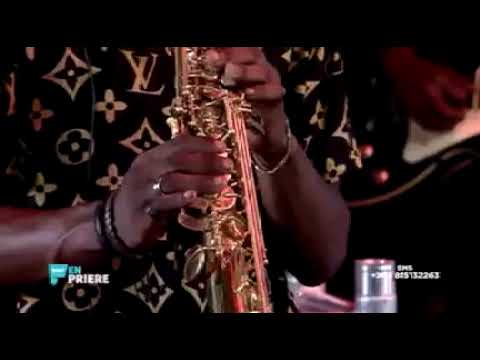 Biso en prière moment de Soupir inexprimable 😭😭 puissance de la présence de Dieu...