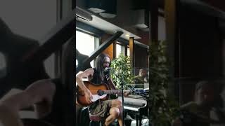 Neil Trett sings Ben Harper one road to freedom hermanns upstairs