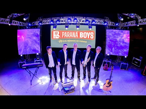 Vestido colorado - Banda Paraná Boys