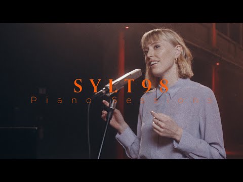 Video thumbnail for Sylt 98 (Piano Sessions)
