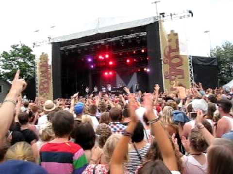 Movits! & Timbuktu - Na na nah! @ Peace & Love 2011