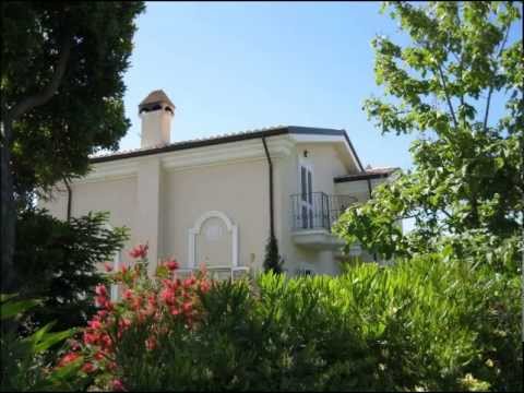 Adriatic Coast, Giulianova beach, for sale villa with garten and panoramic view