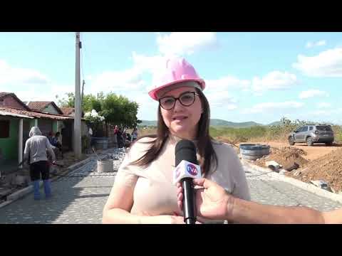 Prefeita Denise Bayma, visita obra em andamento e anuncia novas pavimentações