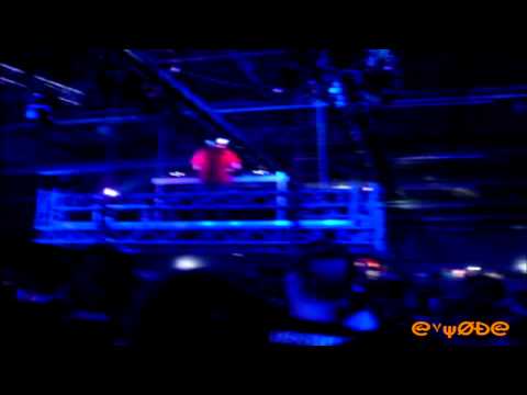 Bassleader 2011: Ronald V : The Stage Fly AMAZING +One (TEk remix)