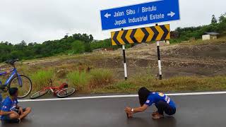 preview picture of video 'Judul nya jalan" di serawak bintulu malesia'