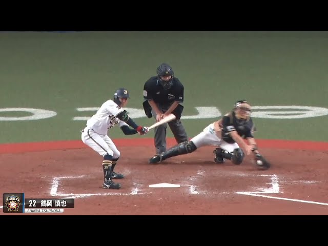 鶴岡慎也　逸らしたら負け…気迫のキャッチング＆ダメ押しのタイムリー