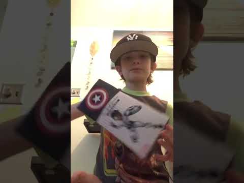 Unboxing Captain Derek Jeter bobble head