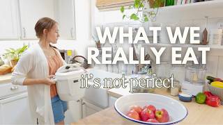 What I Eat in a Day as a Homemaker (and what I feed the kids!)