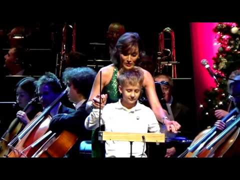 KATICA ILLÉNYI Teaching young generation how to play the Theremin  - fan video