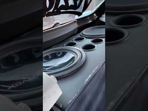 SUBWOOFER ZETTA X POWERVOX QUAL O MELHOR KKKKK #somautomotivo