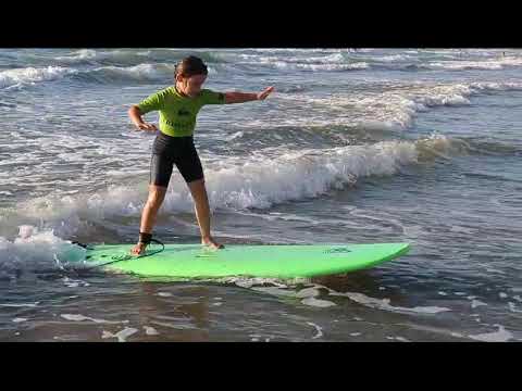 haley et judde font du surf