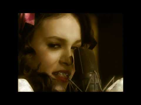 Danna Paola - Te Quiero Tanto (Videoclip Musical HD de "Atrévete a Soñar )