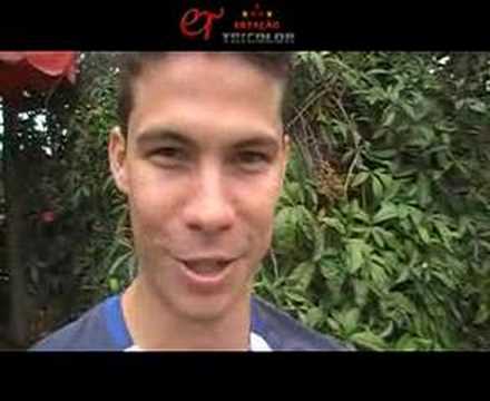 ET parabeniza Hernanes pelo aniversário