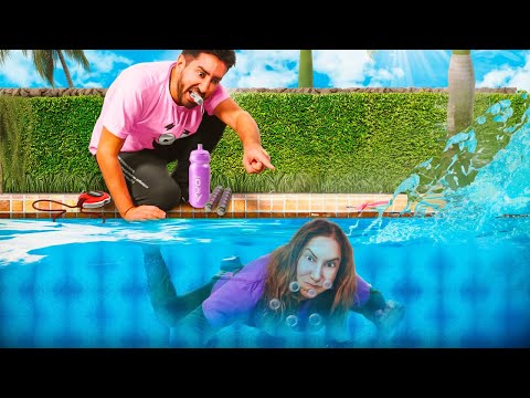 FUI ENGANADA NA ESCOLA DE NATAÇÃO *história*