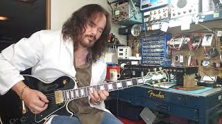 Video thumbnail for Peavey Valve King VK 212 running full blast into a load box. by riffguy