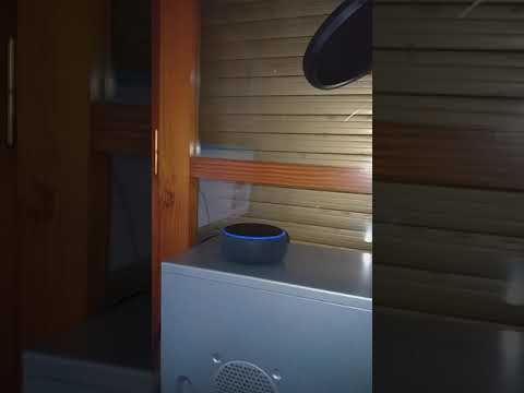 Alexa y Carlos latre (frase del dia 1 de octubre de 2021)