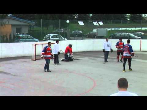 Hokejbal Bukovinka - Wild West 1.5.2011.mpg