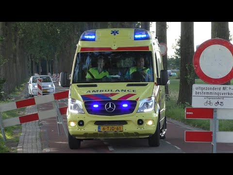 Ambulances en Rapid Responder met spoed in Beuningen