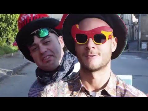 I Menaechmi Trailer ufficiale di Tressette con il morto