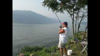 preview picture of video 'Carp Fishing at Rayland, Ohio on the Ohio River'